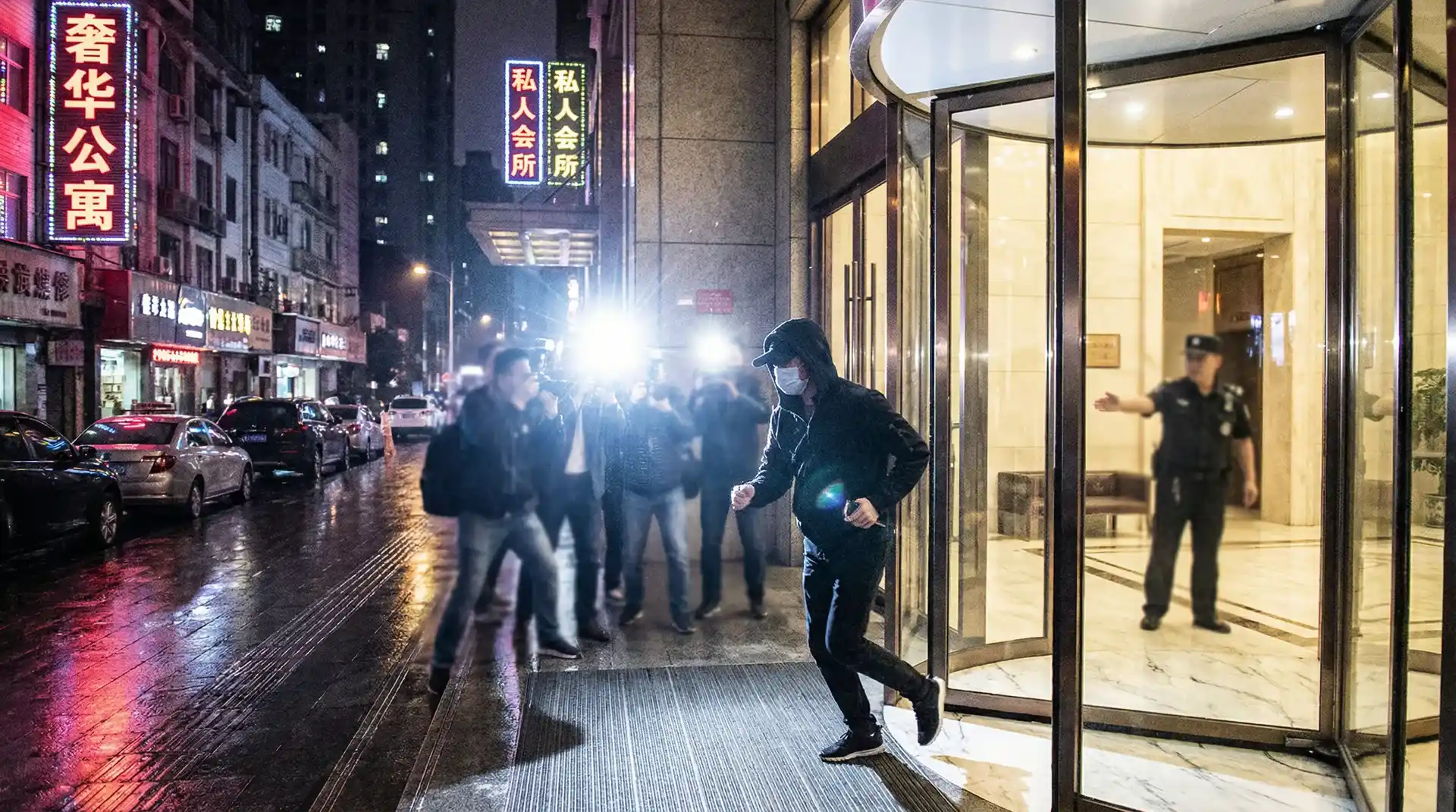 暗网吃瓜-独家爆料|网络热门资讯|暗网吃瓜官方网站 - 公寓楼下记者围堵