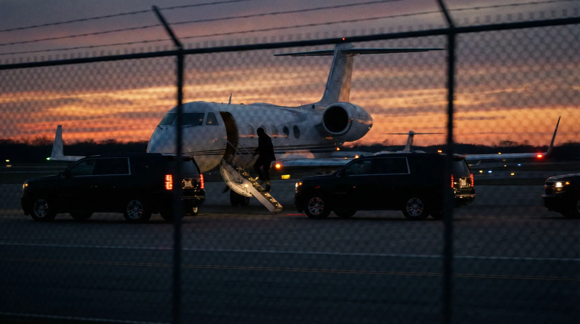 暗网吃瓜-独家爆料|网络热门资讯|暗网吃瓜官方网站 - 私人飞机机场偷拍